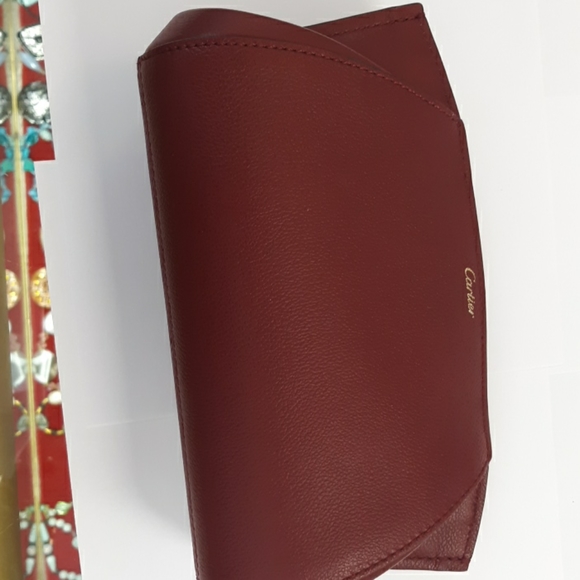 Clutch - Picture 3 of 4